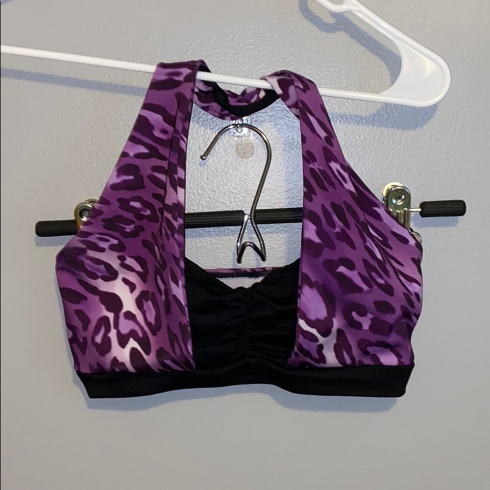 Sports bra